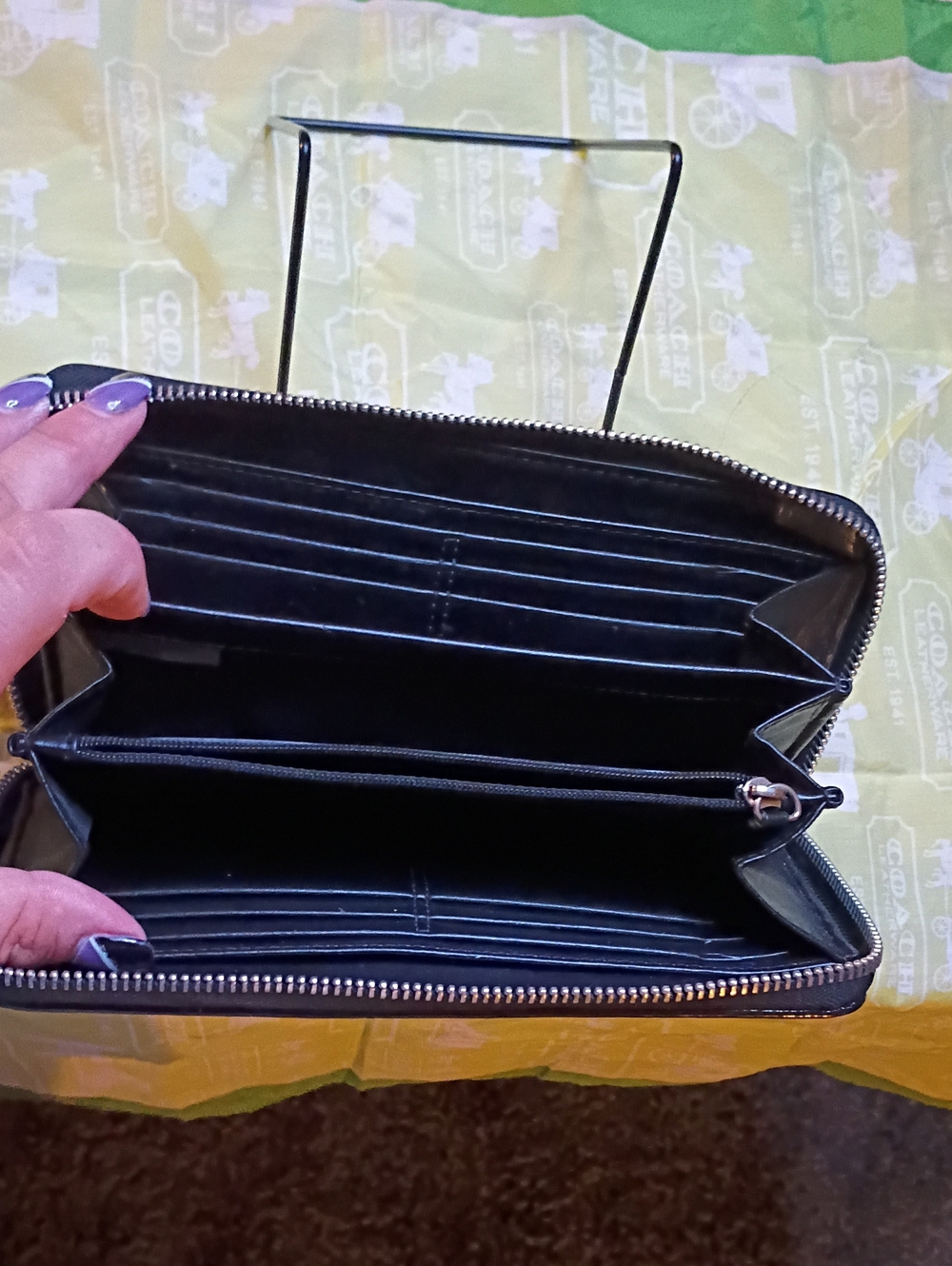 Coach Wallet - Picture 7 of 8